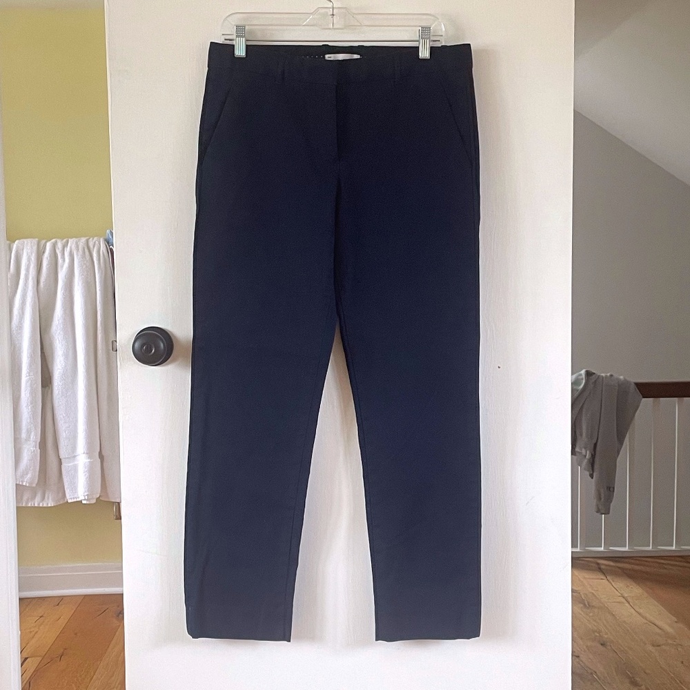 NWOT GAP Navy True Straight 8R Chinos
